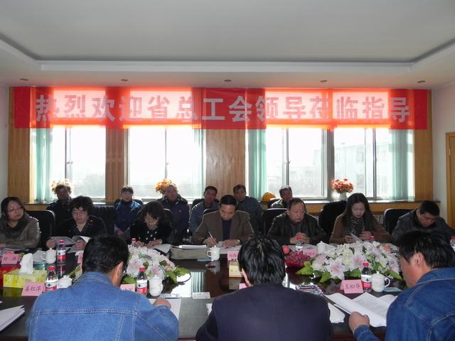 深入車間班組、“零距離”接觸職工、體驗(yàn)職工生活、傾聽職工心聲