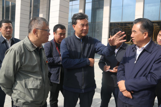 省人大常委會副主任、海東市委書記鳥成云專題調(diào)研曹家堡保稅物流園